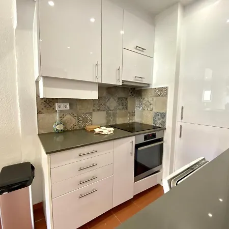 Skylight 1 With Pool By Homing Apartament